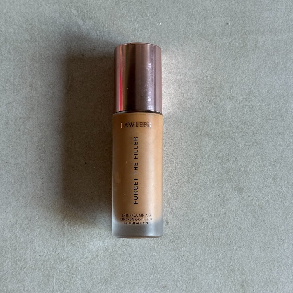 Lawless Forget The Filler Skin-Plumping Line-Smoothing Foundation - Shade 11M 1